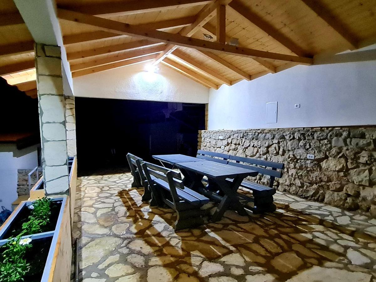 Vila Maslina Apartments Mit Pool Und Garten Nahe Am Strand Tučepi المظهر الخارجي الصورة