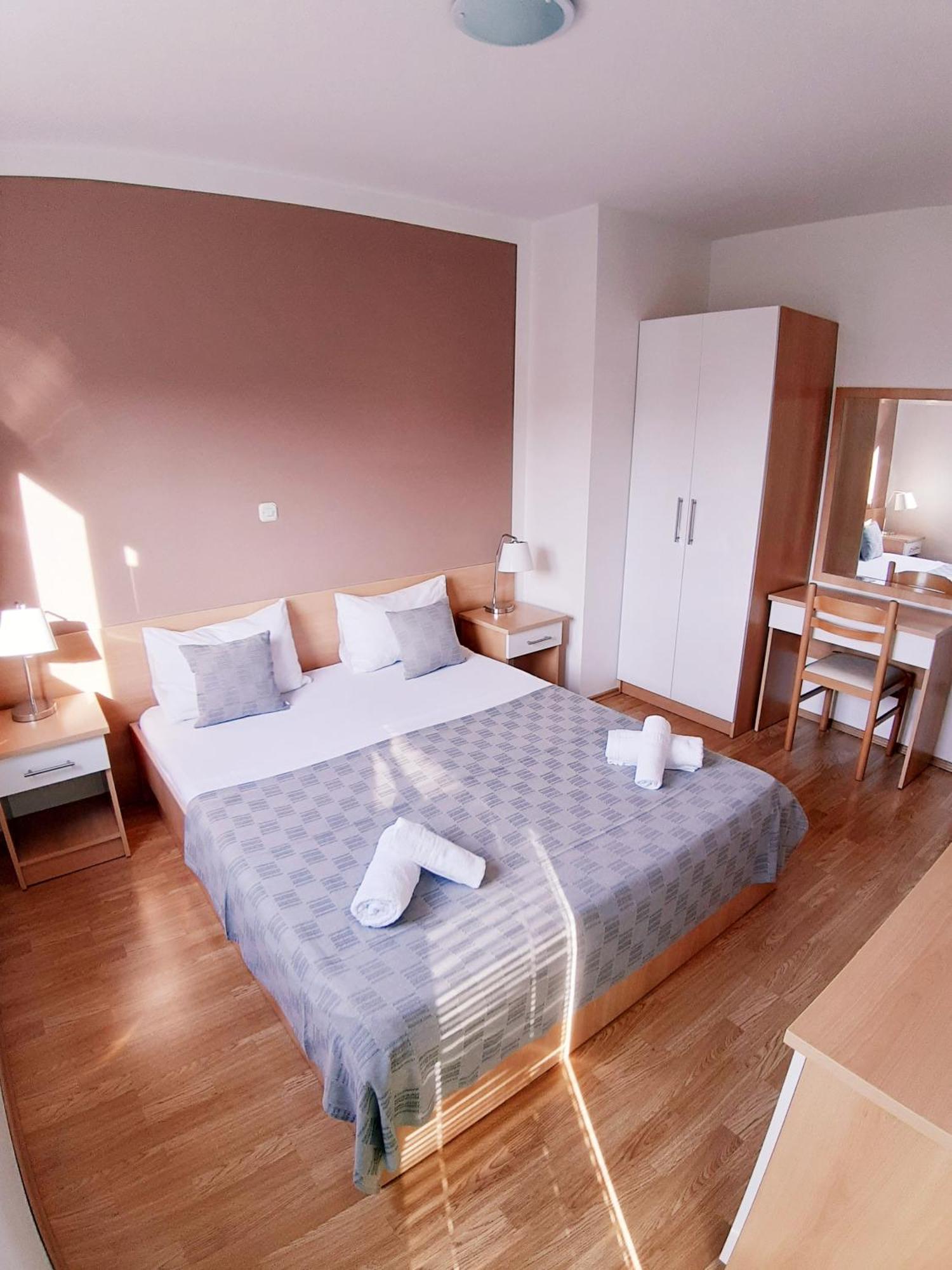Vila Maslina Apartments Mit Pool Und Garten Nahe Am Strand Tučepi الغرفة الصورة
